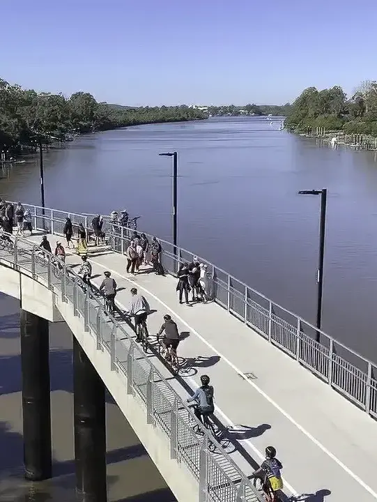 Indoorooilly Walkway, Brisbane - NXT Black